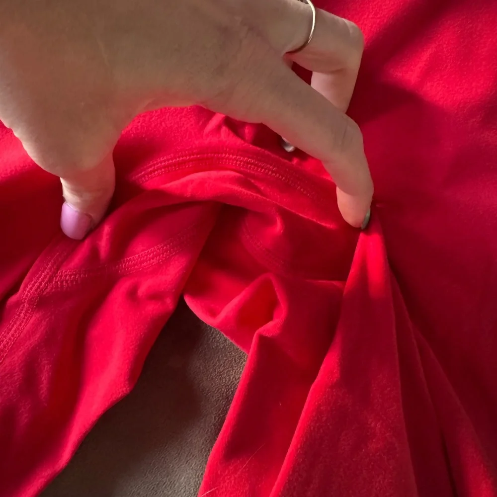 Buffbunny Salsa Red Rosa Pocket Leggings - Picture 3 of 4